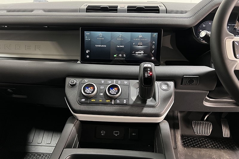 Used Land Rover Defender 2024 for sale - 77476617: Photo 13