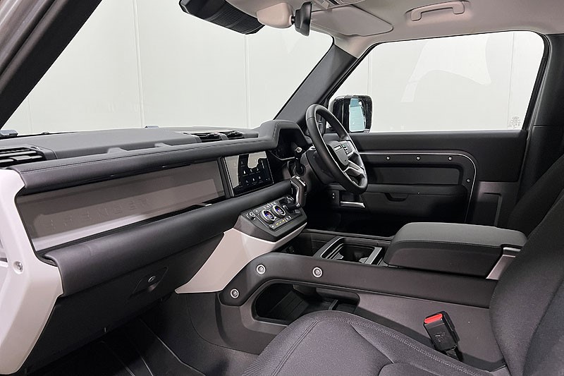 Used Land Rover Defender 2024 for sale - 77476617: Photo 37