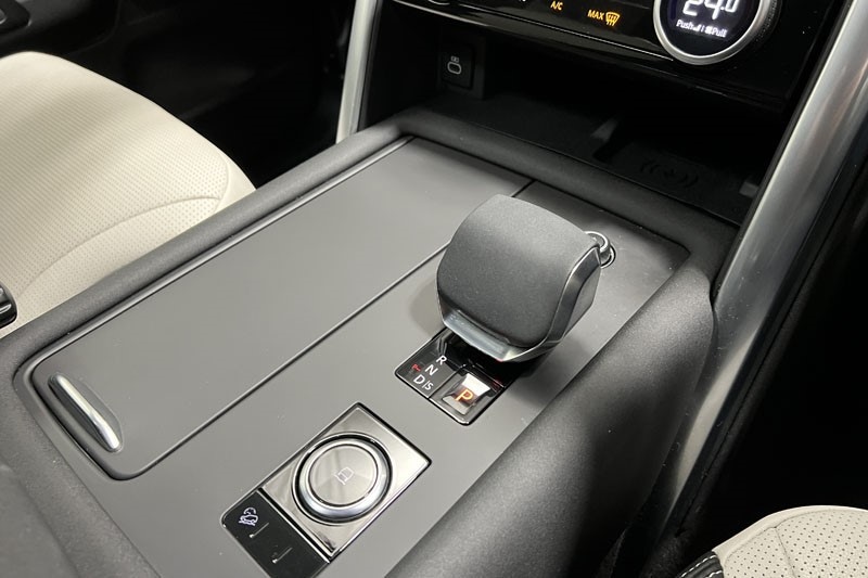 Used Land Rover Discovery 2024 for sale - 77918125: Photo 13