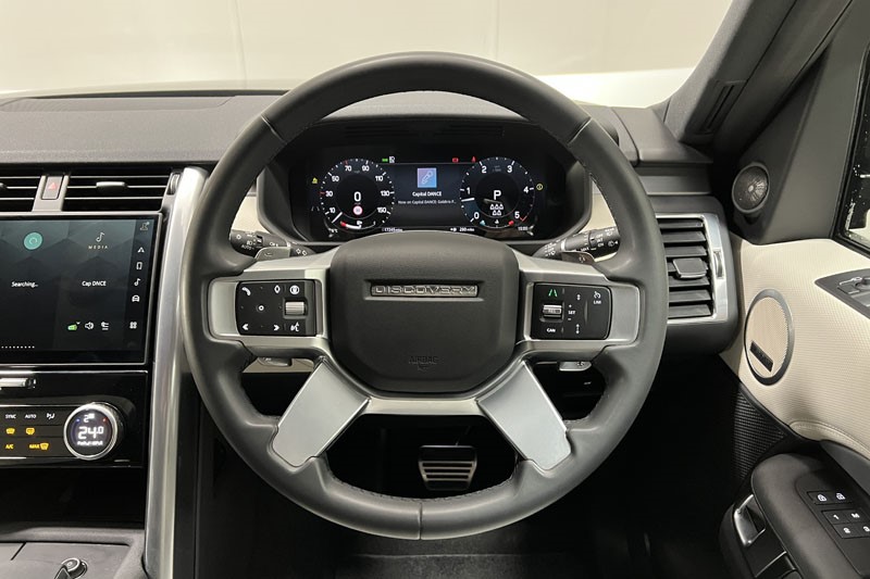 Used Land Rover Discovery 2024 for sale - 77918125: Photo 15