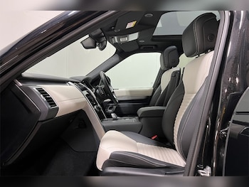 Used Land Rover Discovery 2024 for sale - 77918125: Photo