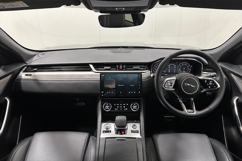 Used Jaguar F-Pace 2024 for sale - 76981602: Photo 9