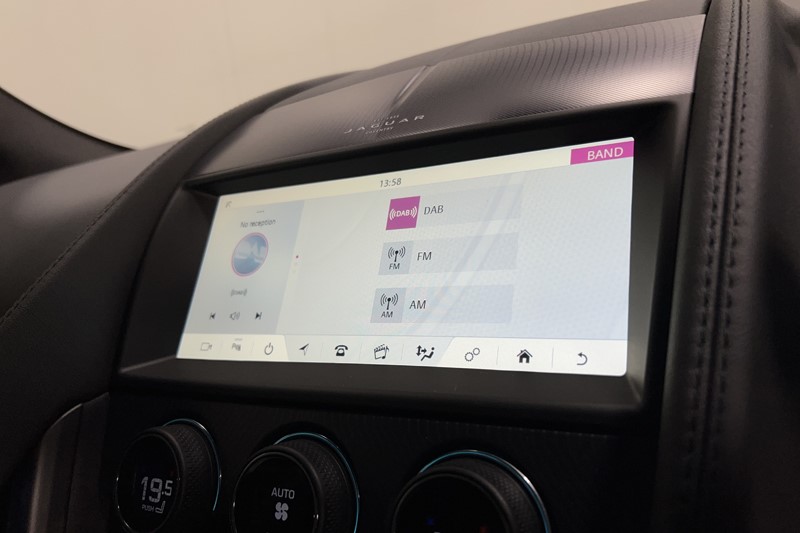 Used Jaguar F-Type 2023 for sale - 77653275: Photo 32