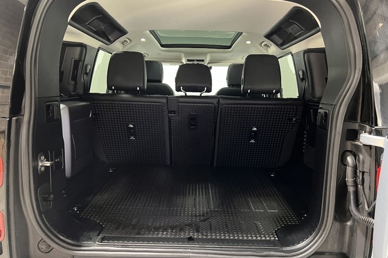 Used Land Rover Defender 2022 for sale - 77005522: Photo 10