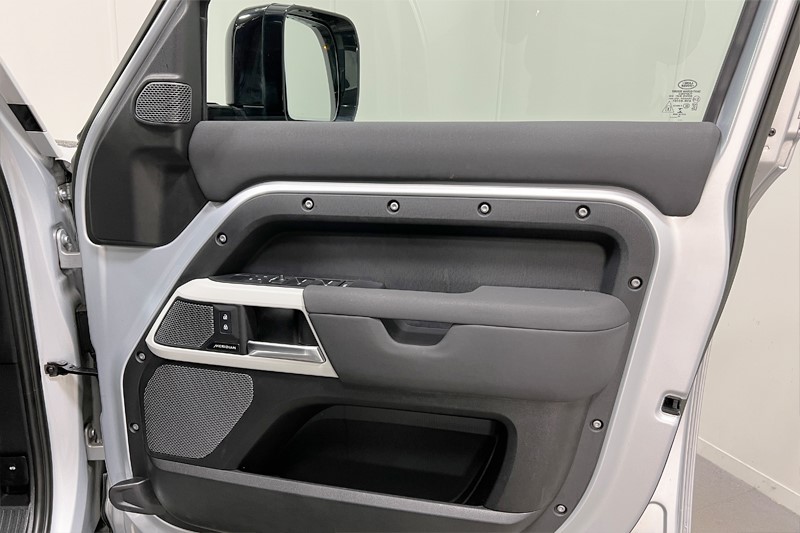 Used Land Rover Defender 2022 for sale - 77005522: Photo 21