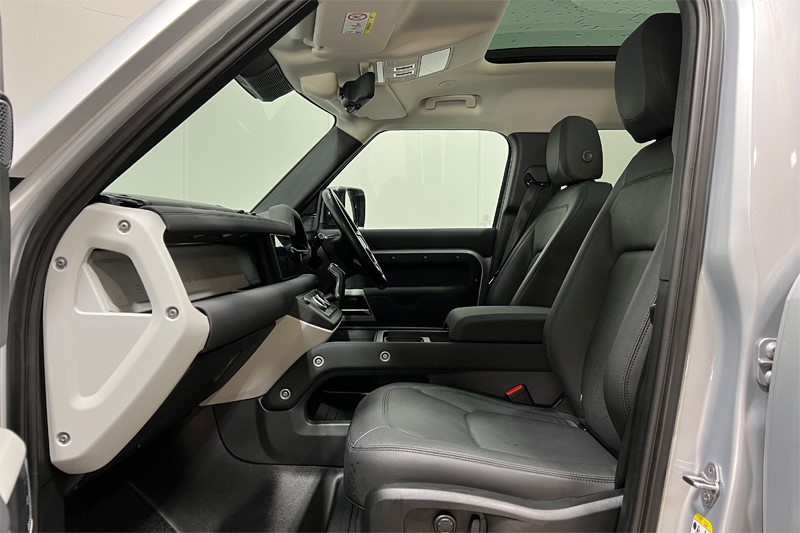 Used Land Rover Defender 2022 for sale - 77005522: Photo 3