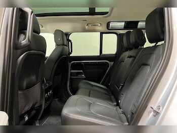 Used Land Rover Defender 2022 for sale - 77005522: Photo