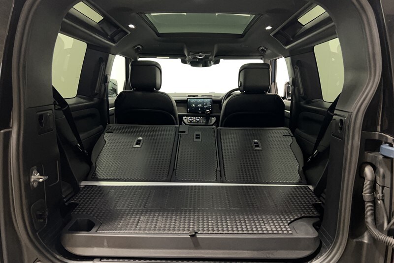 Used Land Rover Defender 2023 for sale - 78162086: Photo 11