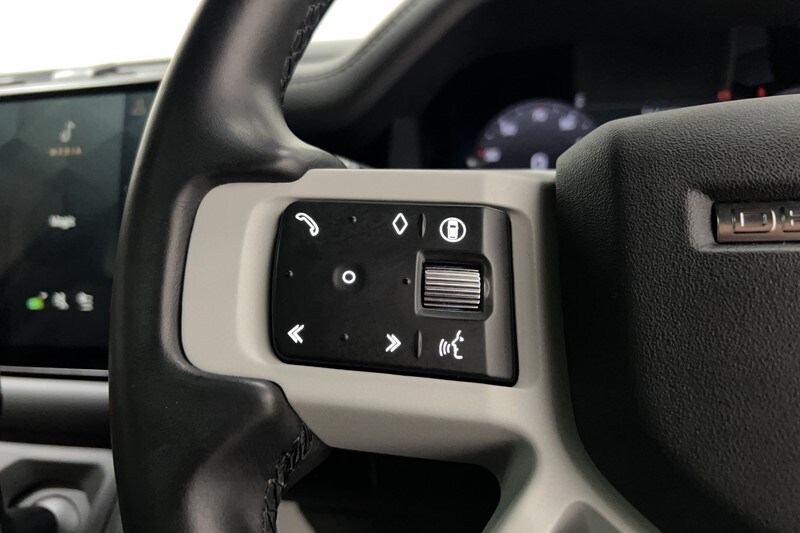 Used Land Rover Defender 2023 for sale - 78162086: Photo 30