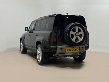 Used Land Rover Defender 2025 for sale - 79879373: Photo