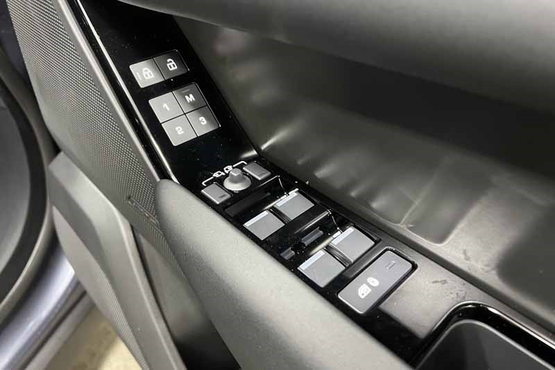 Used Land Rover Range Rover Velar 2025 for sale - 76981793: Photo 22