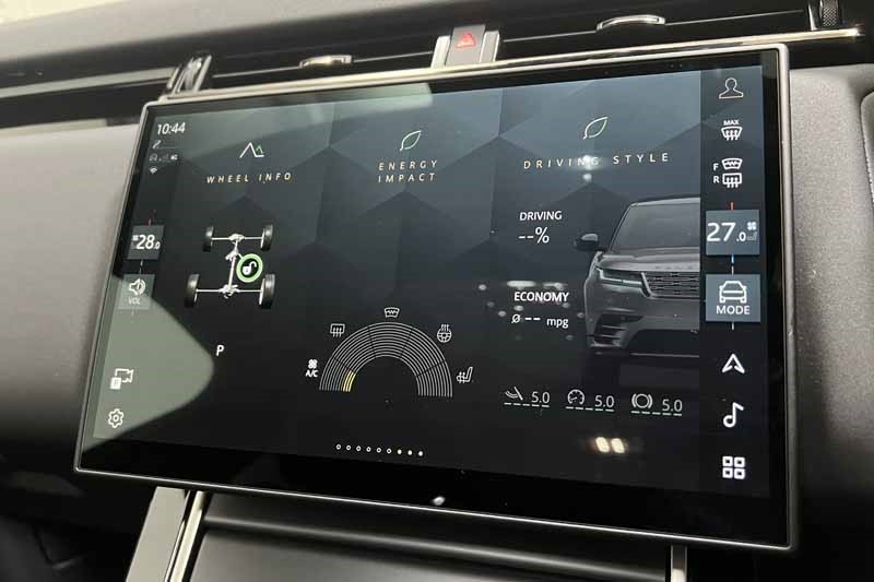 Used Land Rover Range Rover Velar 2025 for sale - 76981793: Photo 35