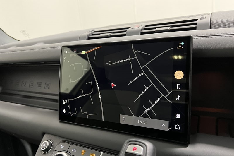 Used Land Rover Defender 2024 for sale - 76981943: Photo 11