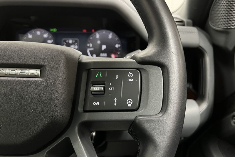 Used Land Rover Defender 2024 for sale - 76981943: Photo 30