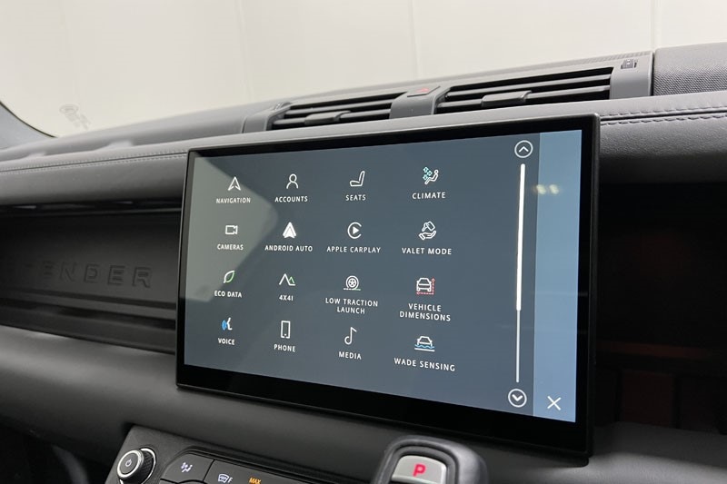 Used Land Rover Defender 2024 for sale - 76981943: Photo 32