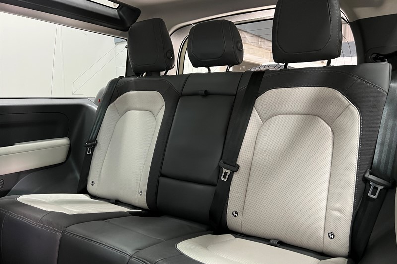 Used Land Rover Defender 2024 for sale - 76981943: Photo 4