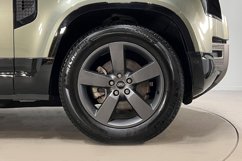 Used Land Rover Defender 2024 for sale - 76981943: Photo 8