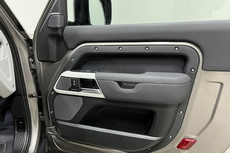 Used Land Rover Defender 2022 for sale - 77151611: Photo 21