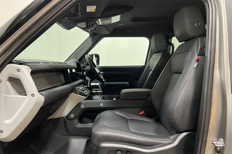 Used Land Rover Defender 2022 for sale - 77151611: Photo 3