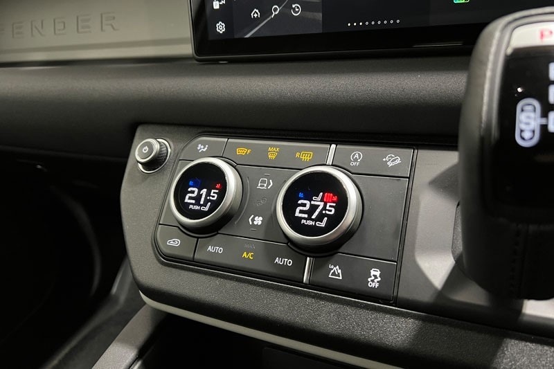 Used Land Rover Defender 2022 for sale - 77151611: Photo 31