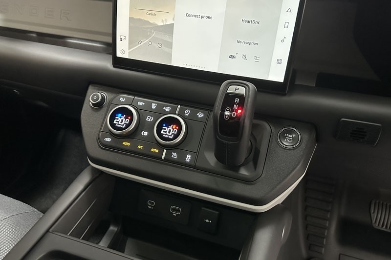 Used Land Rover Defender 2024 for sale - 76982434: Photo 13