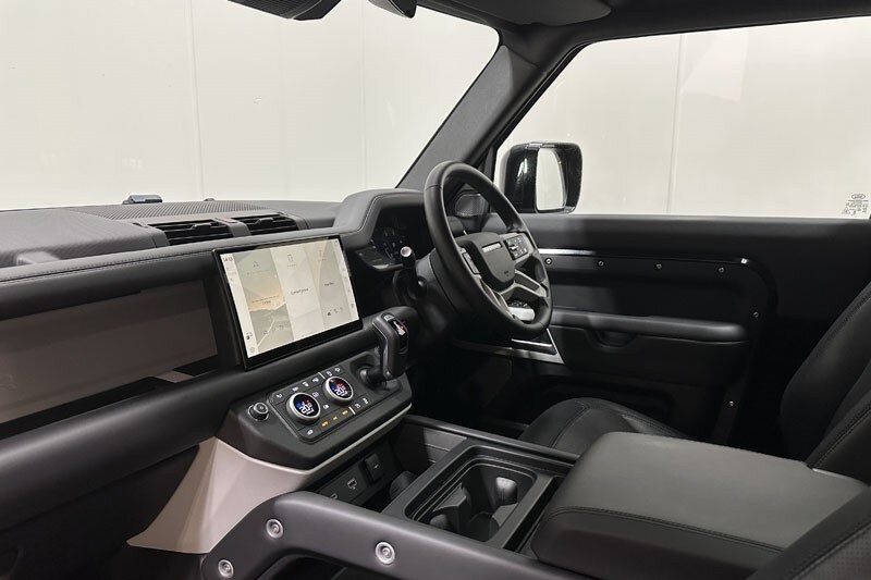 Used Land Rover Defender 2024 for sale - 76982434: Photo 39