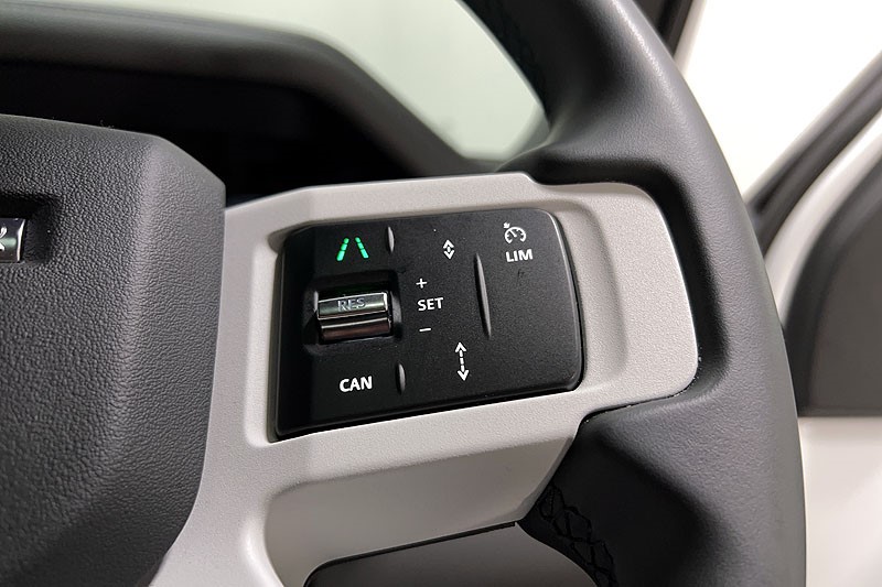 Used Land Rover Defender 2025 for sale - 78179969: Photo 31