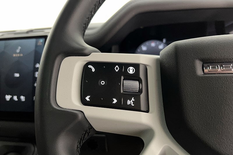 Used Land Rover Defender 2025 for sale - 78179969: Photo 32