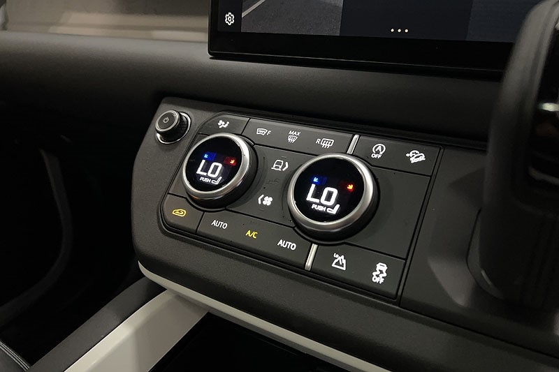 Used Land Rover Defender 2025 for sale - 78179969: Photo 34