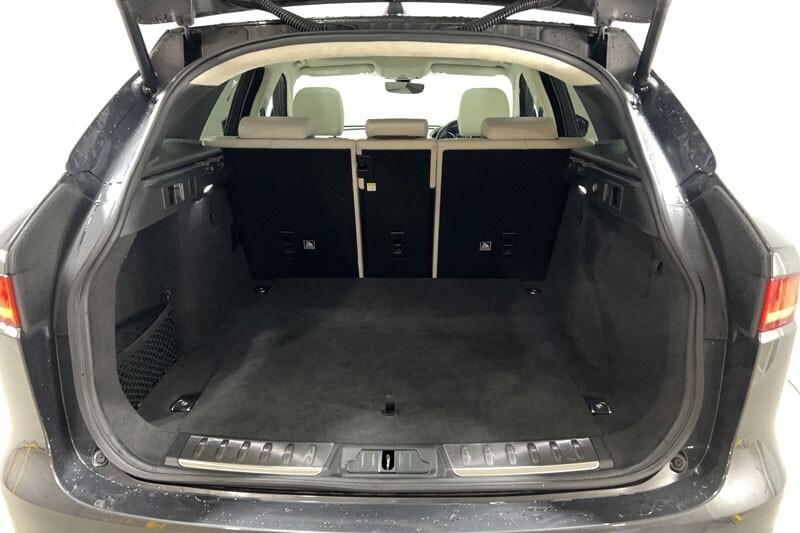 Used Jaguar F-Pace 2020 for sale - 76981844: Photo 10
