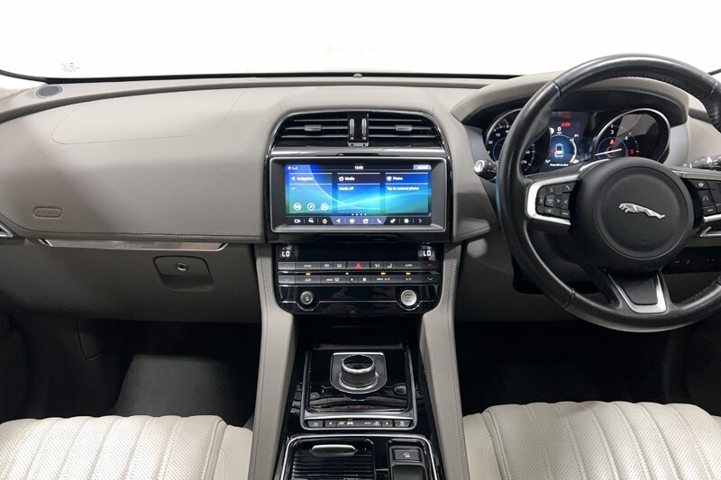 Used Jaguar F-Pace 2020 for sale - 76981844: Photo 14