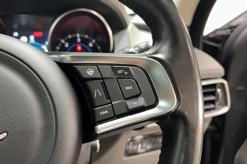 Used Jaguar F-Pace 2020 for sale - 76981844: Photo 30