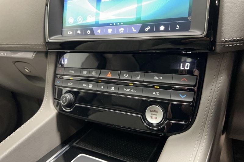 Used Jaguar F-Pace 2020 for sale - 76981844: Photo 33