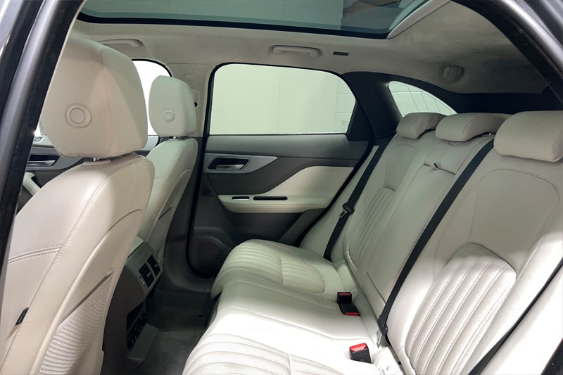 Used Jaguar F-Pace 2020 for sale - 76981844: Photo 4