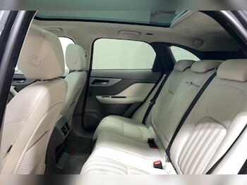 Used Jaguar F-Pace 2020 for sale - 76981844: Photo