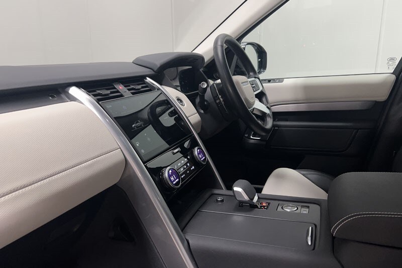 Used Land Rover Discovery 2024 for sale - 76982442: Photo 42