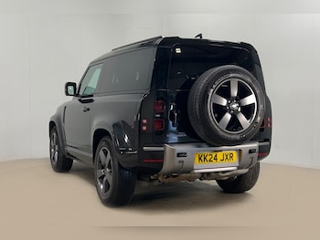 Used Land Rover Defender 2024 for sale - 77729452: Photo