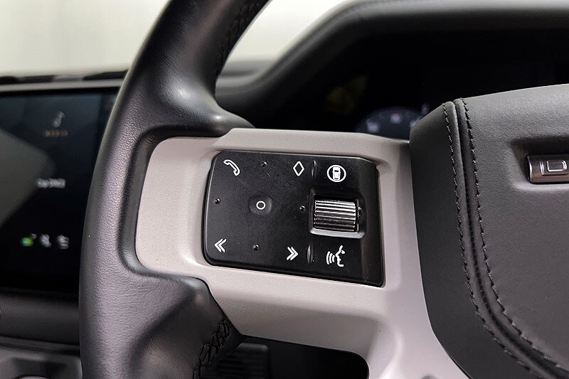 Used Land Rover Defender 2024 for sale - 77729452: Photo 30