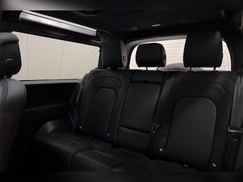 Used Land Rover Defender 2024 for sale - 77729452: Photo