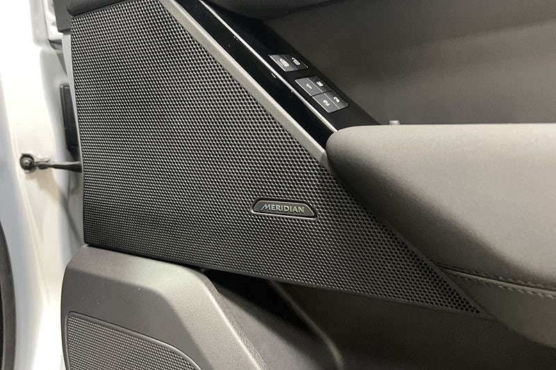 Used Land Rover Range Rover Velar 2025 for sale - 76982353: Photo 22