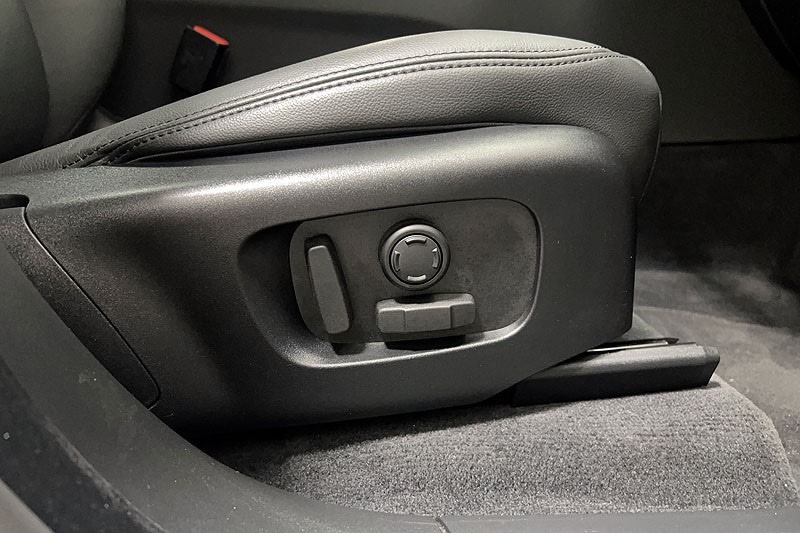 Used Land Rover Range Rover Velar 2025 for sale - 76982353: Photo 25