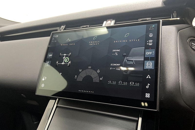 Used Land Rover Range Rover Velar 2025 for sale - 76982353: Photo 33