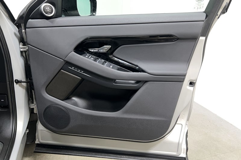 Used Land Rover Range Rover Evoque 2025 for sale - 77022991: Photo 21