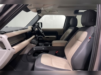 Used Land Rover Defender 2021 for sale - 77803961: Photo