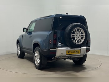 Used Land Rover Defender 2024 for sale - 79616987: Photo