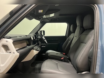 Used Land Rover Defender 2024 for sale - 79616987: Photo