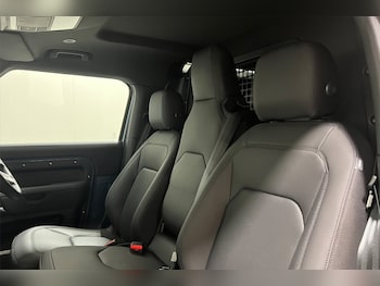 Used Land Rover Defender 2024 for sale - 79616987: Photo