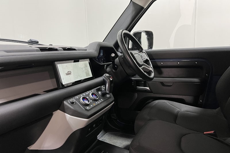 Used Land Rover Defender 2024 for sale - 77476613: Photo 41