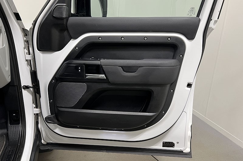 Used Land Rover Defender 2022 for sale - 77326448: Photo 21