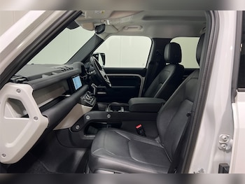 Used Land Rover Defender 2022 for sale - 77326448: Photo